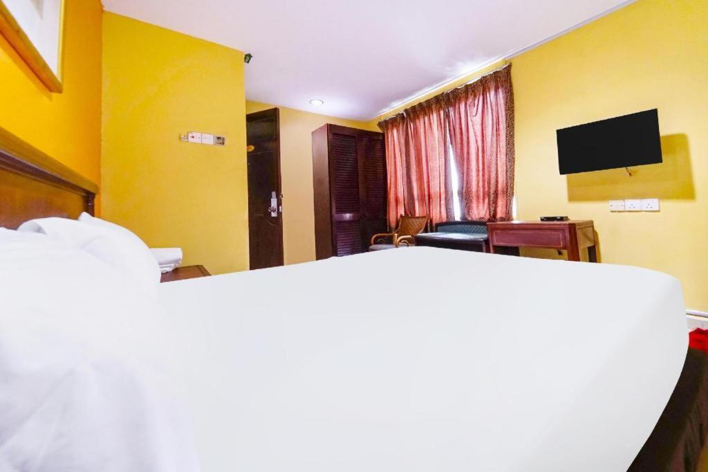 Oyo 90486 New Station Hotel Klang Ngoại thất bức ảnh